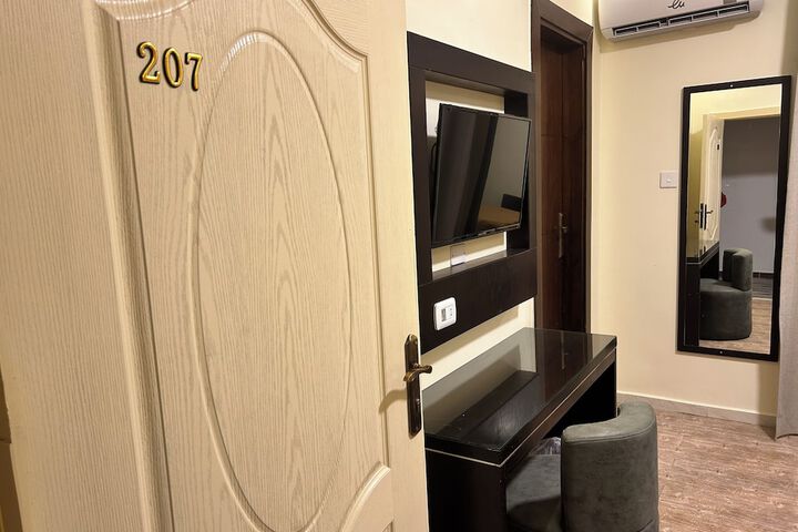 Room 30 of 58