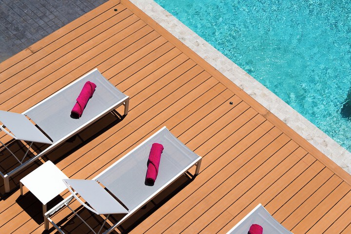 Pool 42 of 68