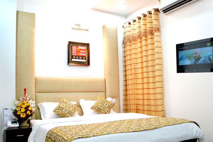 Room 6 of 20