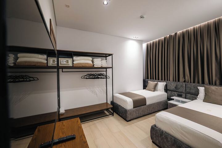Room 44 of 95