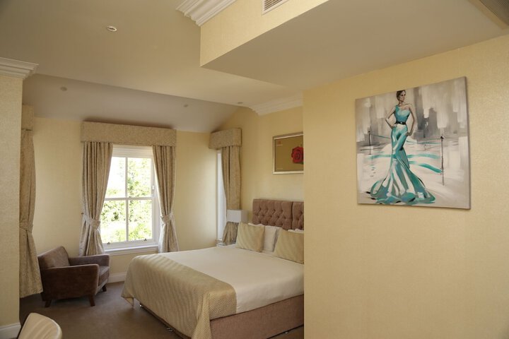 Room 22 of 65
