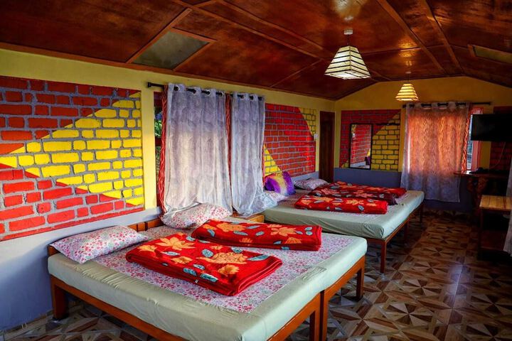 Room 84 of 195