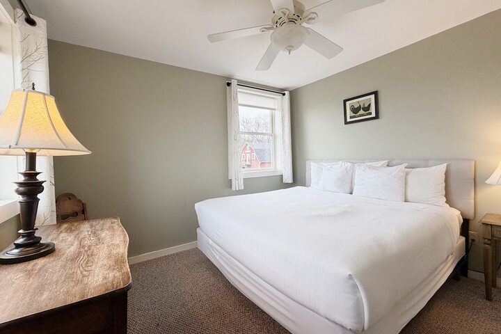 Room 103 of 331