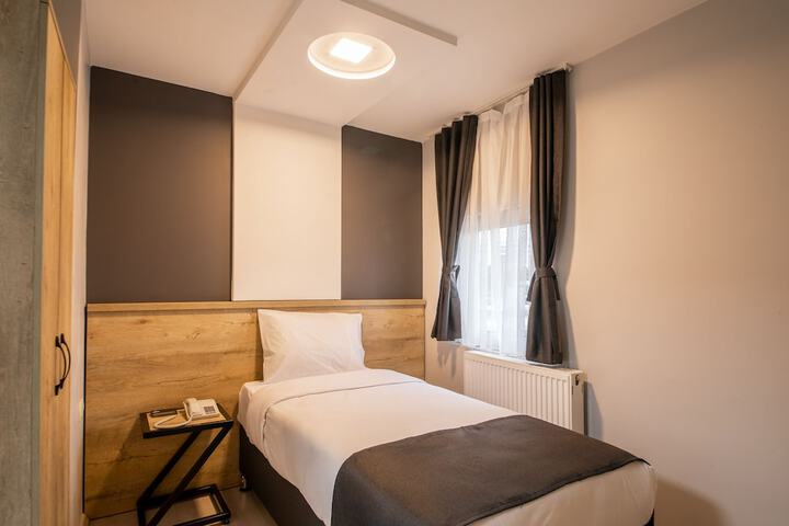 Room 18 of 54