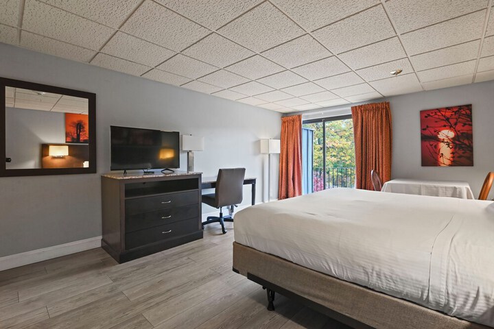 Room 9 of 59