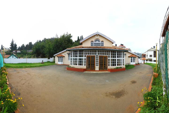 OYO 9080 Hillwood Cottages