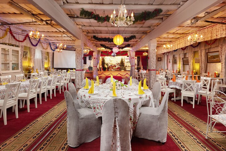 Dining 39 of 73