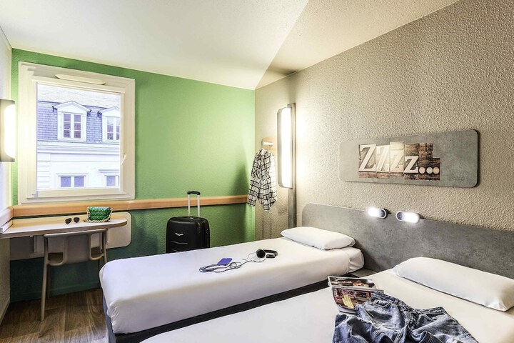 Room 22 of 51