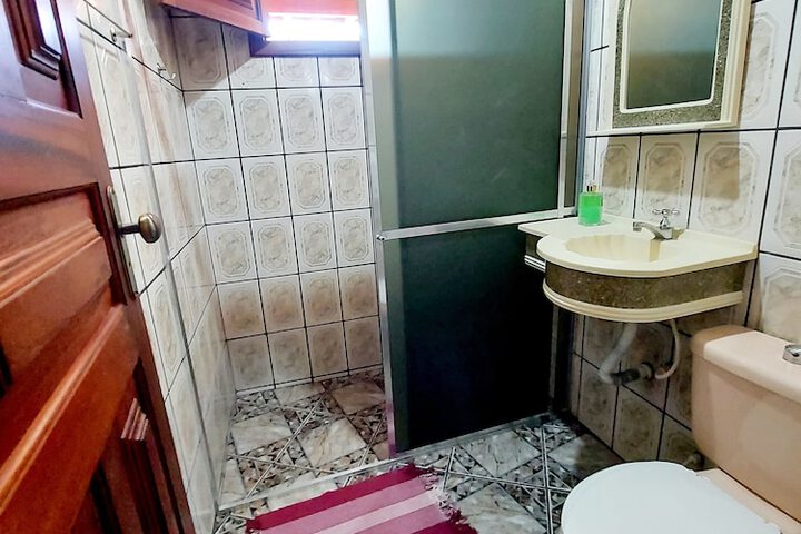 Room 46 of 109