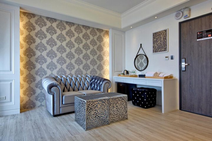 Room 28 of 45