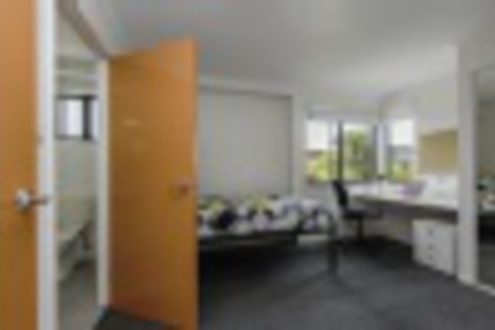 Room 100 of 252