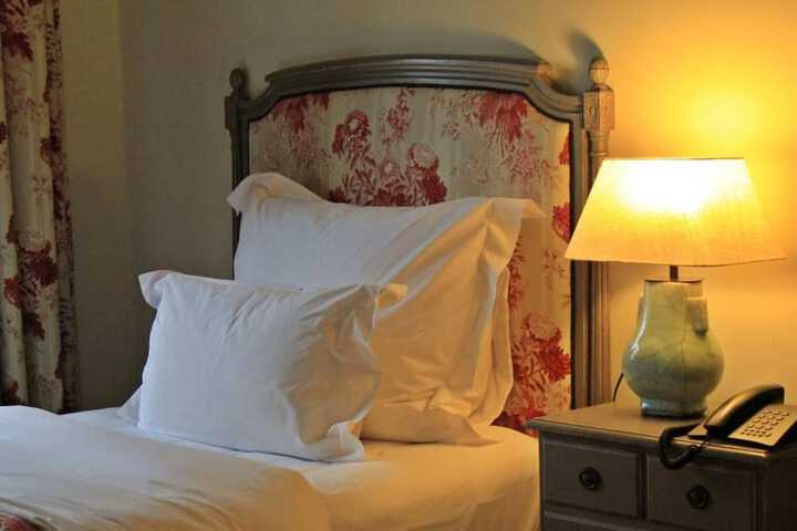 Room 21 of 152
