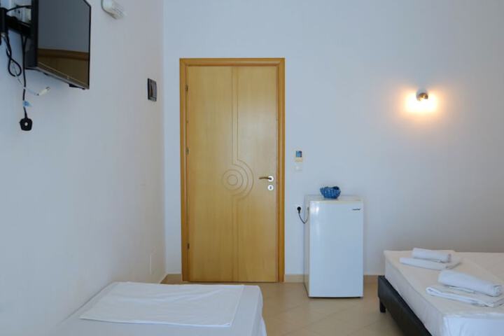 Room 17 of 59