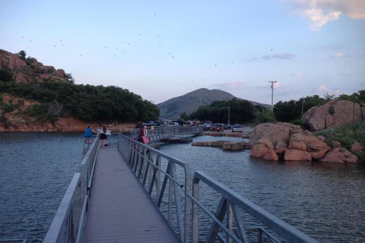 Ballroom/Hall 8 of 23