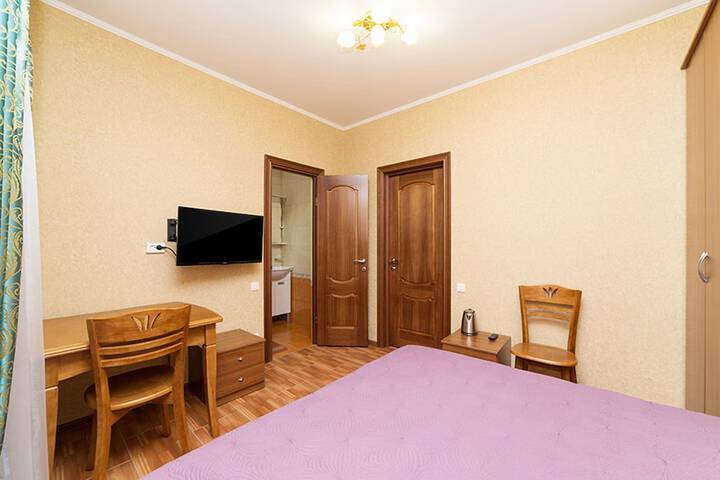 Room 25 of 76