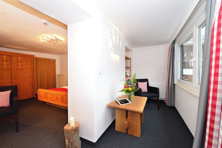 Room 33 of 78
