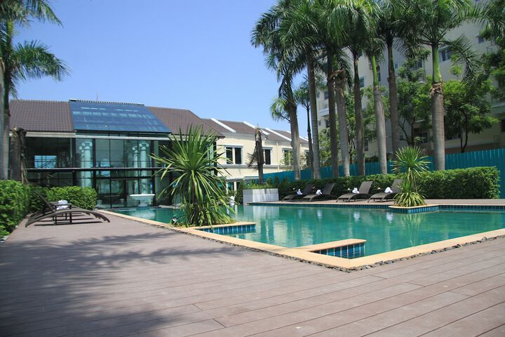 Pool 65 of 150