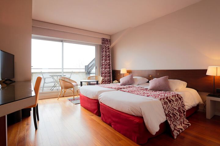 Room 3 of 11