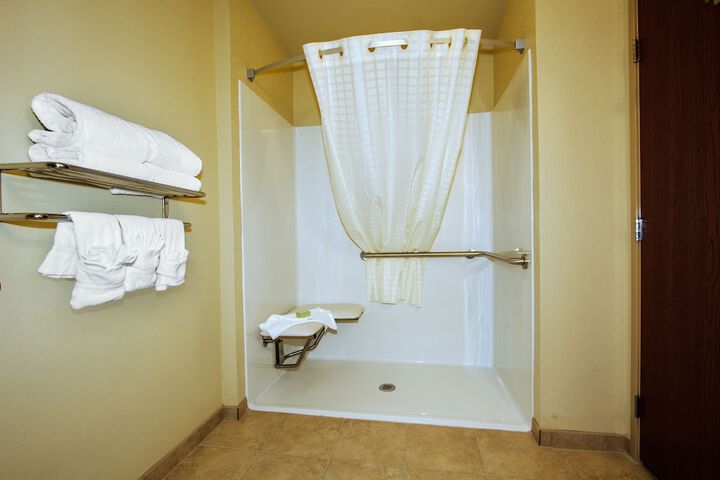 1 King Bed Accessible (4 of 13)