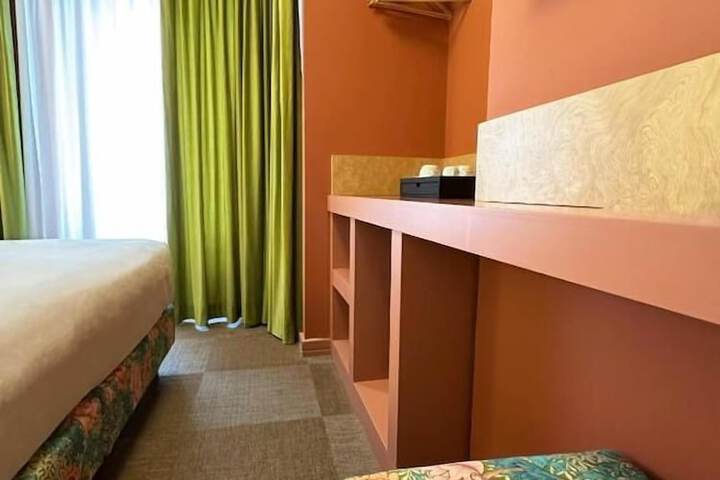 Room 33 of 55