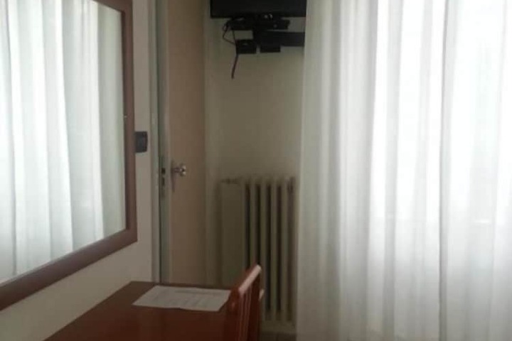 Room 14 of 38