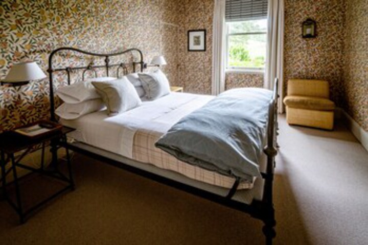 Room 52 of 79