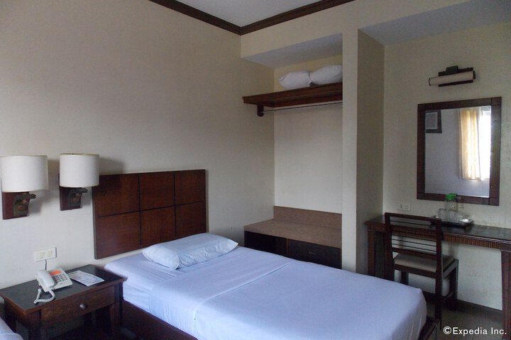 Room 12 of 29