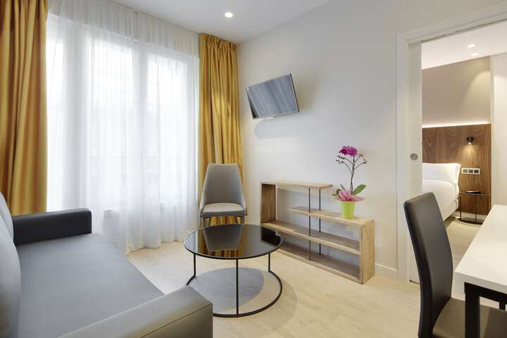 Room 17 of 43