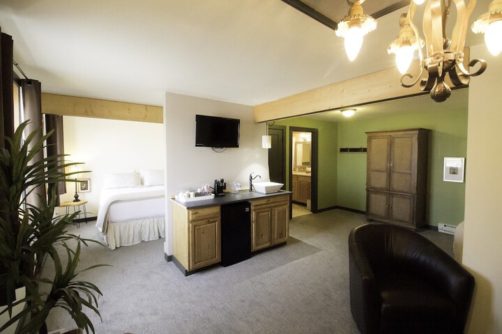 Room 15 of 43