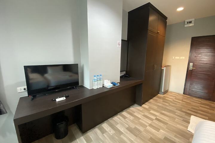 Room 20 of 39