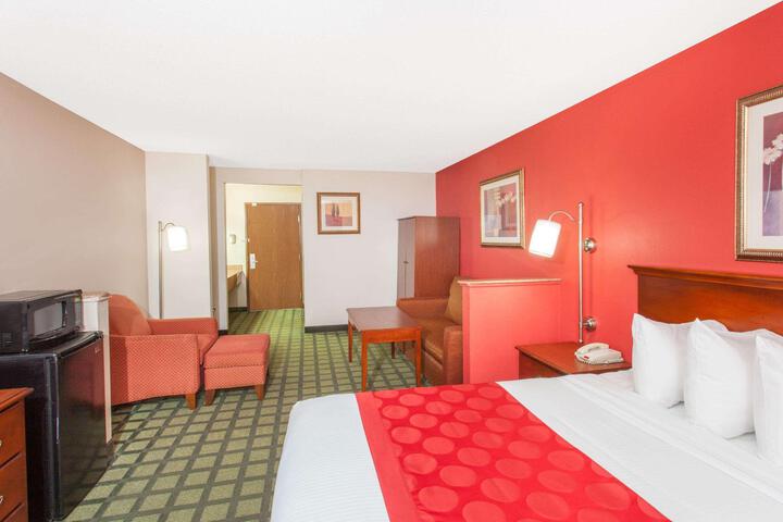 1 King Bed (13 of 26)