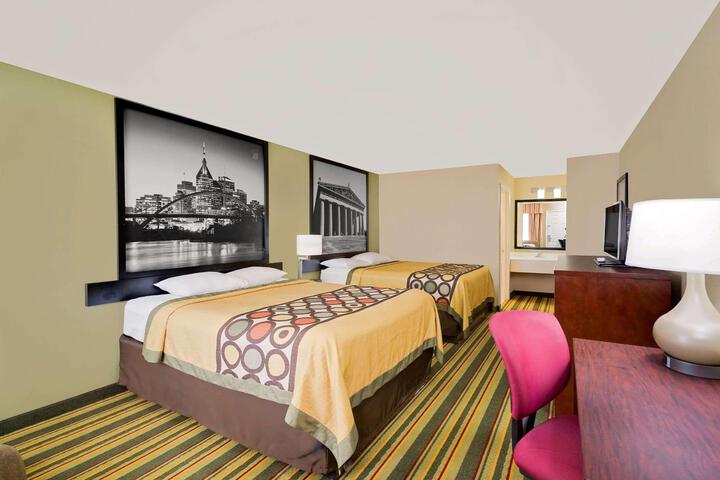 2 Queen Beds (4 of 5)