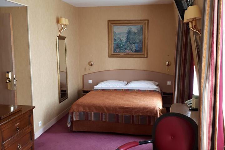 Room 22 of 53