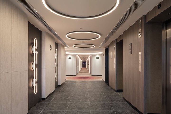 Ballroom/Hall 108 of 126