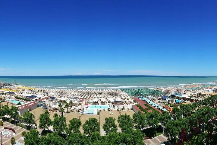 Beach 34 of 39