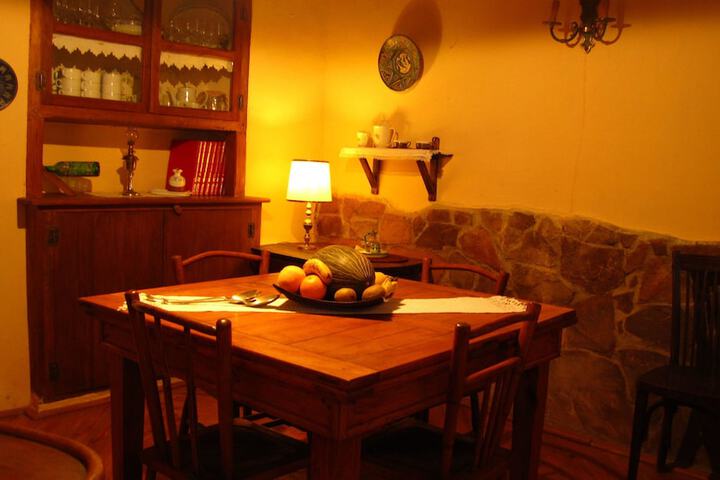 Room 2 of 10
