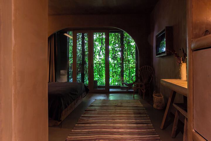 Room 29 of 142