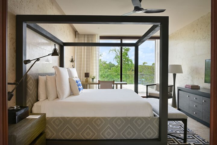Room 25 of 249