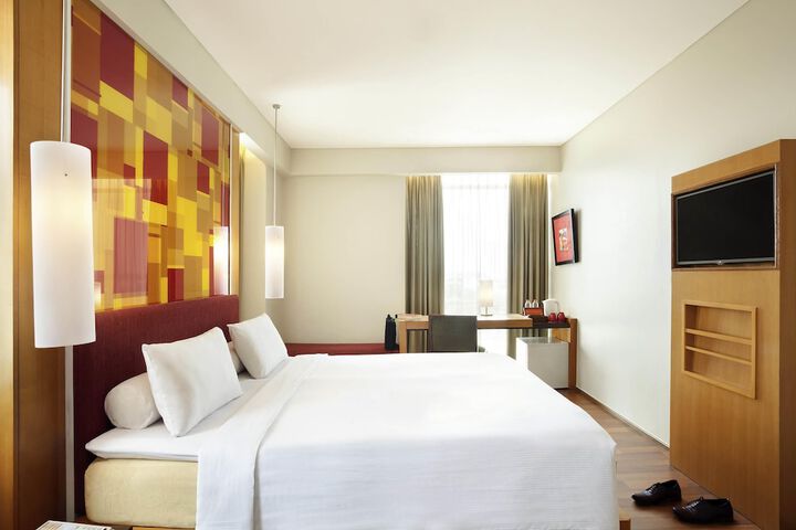 Room 10 of 50