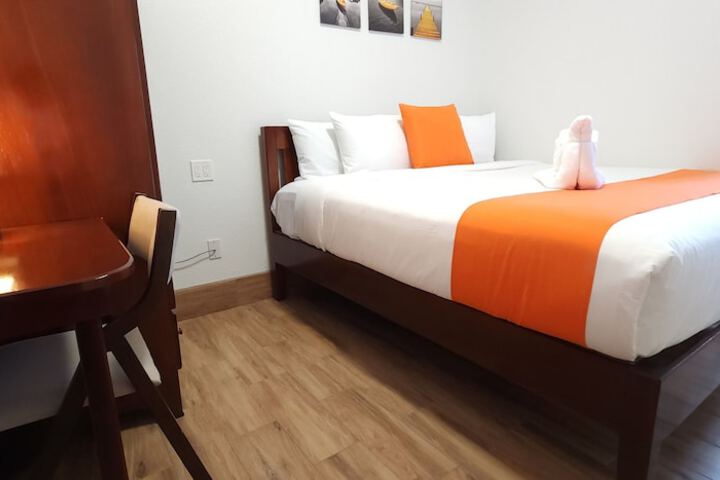 Room 5 of 35