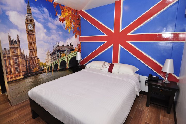 Room 5 of 37