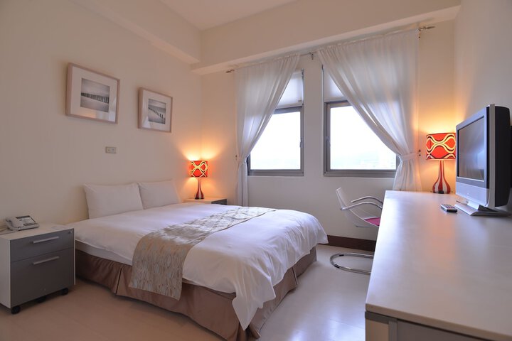 Room 5 of 30