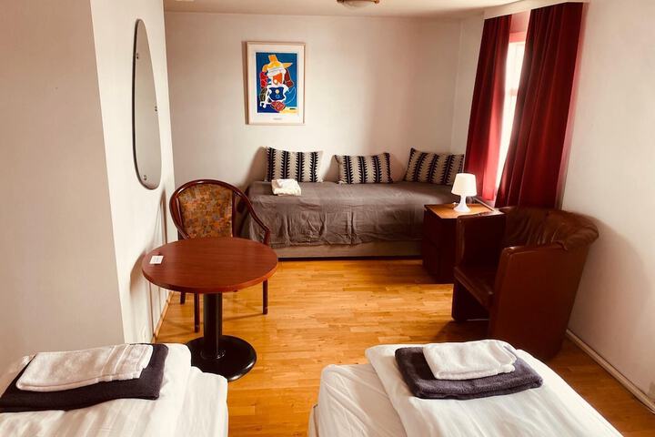 Room 13 of 44