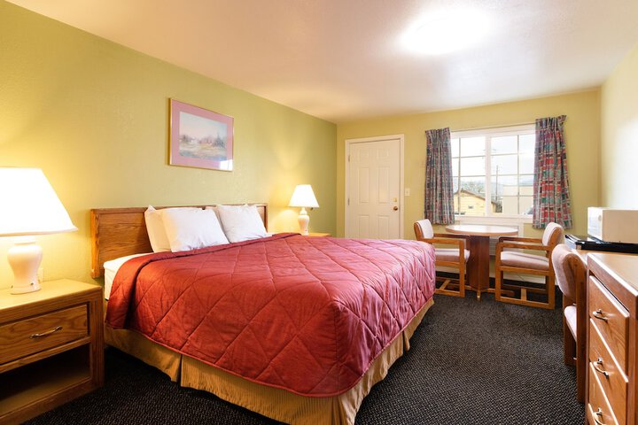 Room 2 of 4