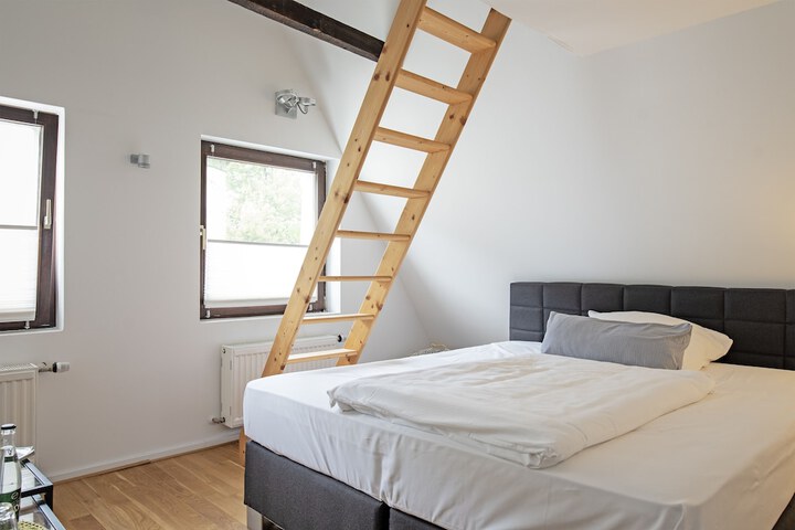 Room 7 of 26