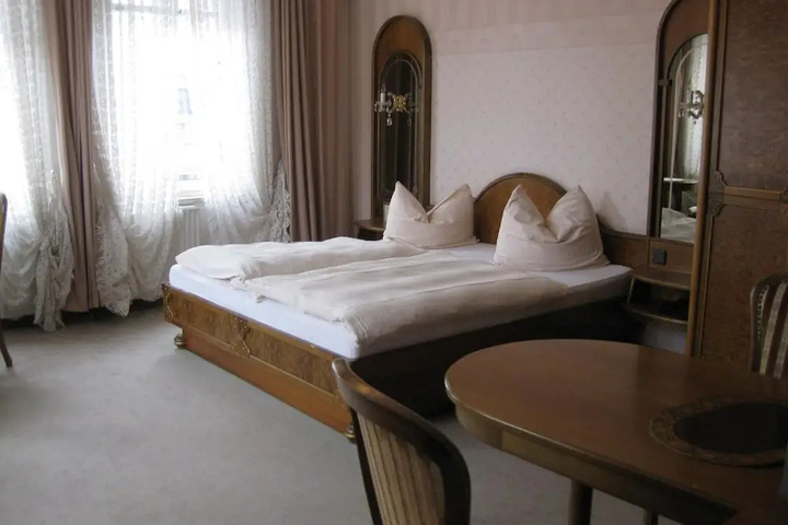 guest_rooms