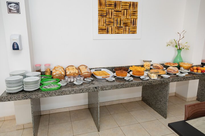 Dining 24 of 66