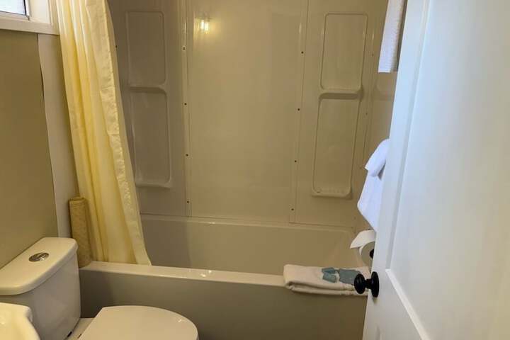 Room 40 of 66