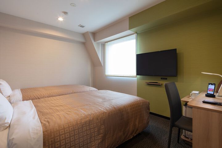 Room 9 of 41