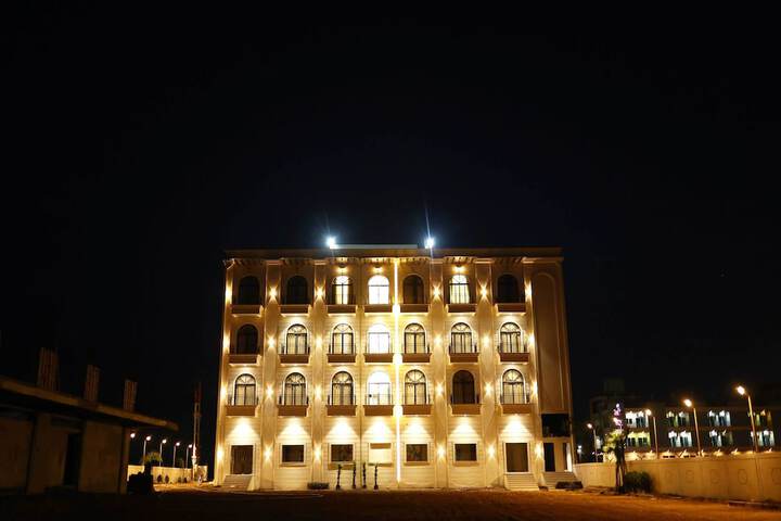 Hotel 165 of 176